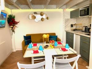 Appartements Studio de Reve a Versailles Plein Centre , 500m Chateau, 350m Gare Rive Gauche : photos des chambres