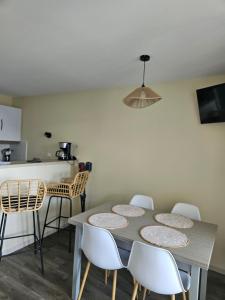 Les pieds dans leau 4-6 personnes