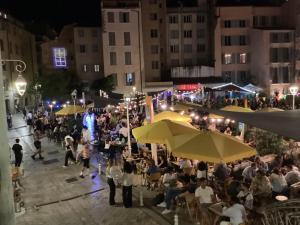 Appartment place déquerre