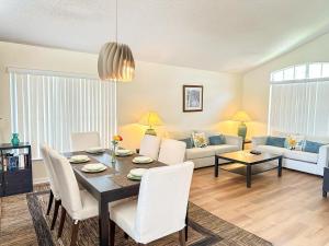 4 bedrooms pool home on Southern Dunes golf course