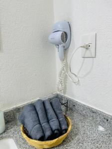 Vista Vibes Modern Apt with Rooftop Pool in GDL