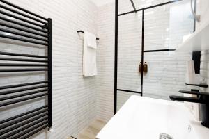 Soni Exclusive 286 Studio Plaza with Private Parking & Self Check-in