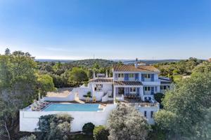 Villa Quinta Marta Luisa by Villa Plus