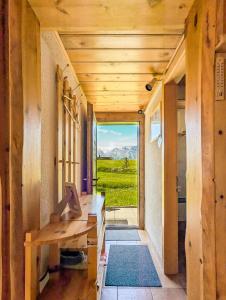 Repos en montagne, Chalet au vert, vue et terrasse