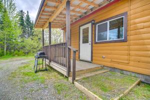 Trailside Studio 1 Mi to Lake Francis Activities!