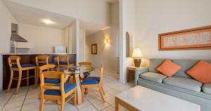 Park Royal Homestay Los Cabos