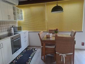 T&R Apartment