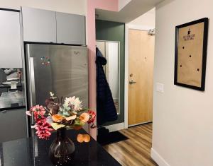 Downtown Oasis with a Balcony, Family-Friendly, WiFi