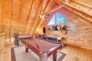 The Wolfs Den by Venture Smoky Mountains