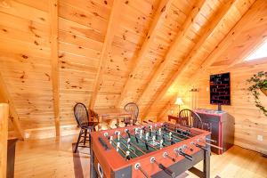 The Wolfs Den by Venture Smoky Mountains