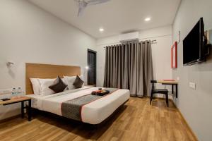 Townhouse Sector 66 Noida Near Noida Sector Metro Station