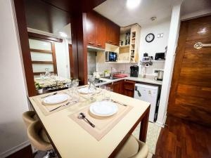 HOM l Parking Wifi Smartv Vista Cuidad Lastarria Compartir Guardar