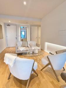 Luxury London Riverside Flat - 15 min Wimbledon & Chelsea
