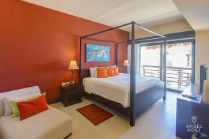 Beachfront Penthouse Oceanview Rooftop and Pool