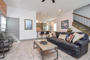 Welcome to Coastal Serenity – your perfect vacation retreat by the sea