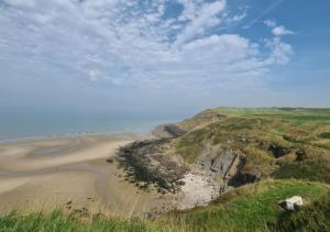 Campings Mobil-home Vue mer Piscine - Camping La Falaise Equihen-Plage - La Coquille d-Opale : photos des chambres