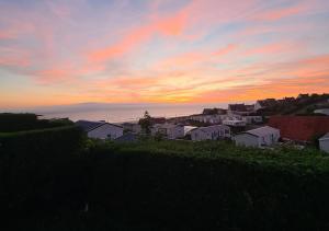 Campings Mobil-home Vue mer Piscine - Camping La Falaise Equihen-Plage - La Coquille d-Opale : photos des chambres