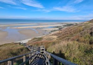 Campings Mobil-home Vue mer Piscine - Camping La Falaise Equihen-Plage - La Coquille d-Opale : photos des chambres