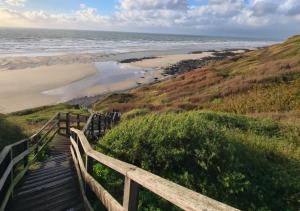 Campings Mobil-home Vue mer Piscine - Camping La Falaise Equihen-Plage - La Coquille d-Opale : photos des chambres