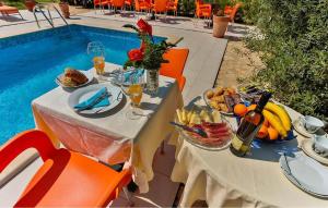 1 Bedroom Gorgeous Apartment In Medulin