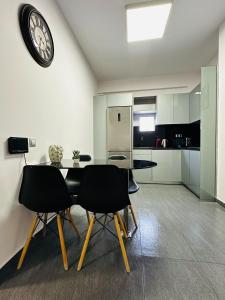 Ermou Downtown Suites by Athens Urban Retreat