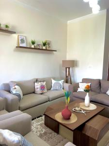 شاليه غرفتين اموج دور ارضي