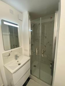 Appartements L'Escapade Aixoise hyper centre historique studios free netfilx wifi romantics apartments historic center : photos des chambres