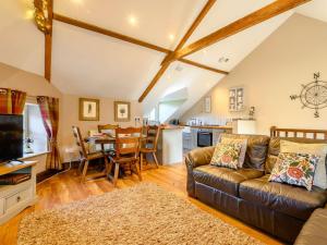 2 Bed in Crickhowell 90346