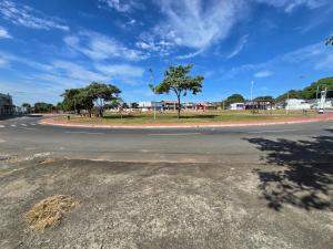 Flat completo a 21 minutos da BR-153