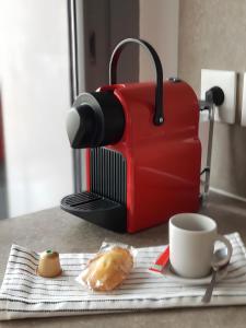 Modern Top-Floor Apartment with Terrace, AC & Free Private Secured Parking