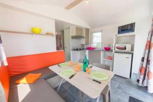 Campings Camping 3 etoiles - Piscine - eecbb0 : photos des chambres