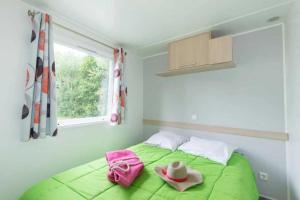 Campings Camping 3 etoiles - Piscine - eecbb0 : photos des chambres