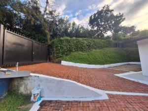 CASA BLANCA EN LA VEGA