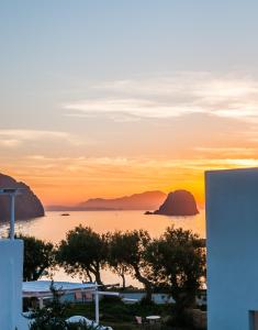 Vilos Suites Milos Greece