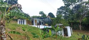 CASA BLANCA EN LA VEGA