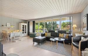 Cozy Home In Spøttrup With Wifi