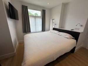 Brentwood Hotel