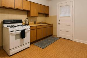 1BR 1BA Windy City Hideout - Lockwood rep
