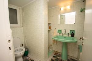 Avenue of Gods - Iraklis Retreat