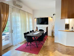 Beach Villa Apartment on top location, with pool, sea view and exotic garden