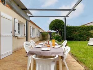 Holiday Home LHorizon by Interhome