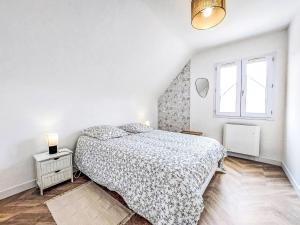 Maisons de vacances Holiday Home Plage- port et commerces a 2 pas by Interhome : photos des chambres