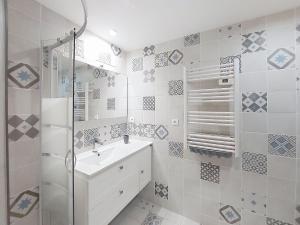 Apartment Les Galivades by Interhome