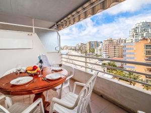 Apartment Esmeralda-5 by Interhome