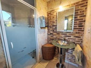 Maisons de vacances Holiday Home La Roche Blanche by Interhome : photos des chambres