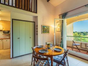 Apartment Les Mas de Pramousquier-14 by Interhome