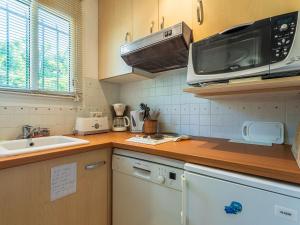 Apartment Les Mas de Pramousquier-14 by Interhome