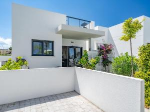 Holiday Home Vergel Beach by Interhome