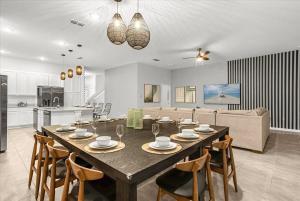 Upstay Bella Vida Resort - Resort-Style 12BR Villa