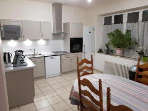 Appartements Charmant Duplex avec Jardin Privatif et Parking, a Proximite de Montargis et Pithiviers - FR-1-590-194 : photos des chambres